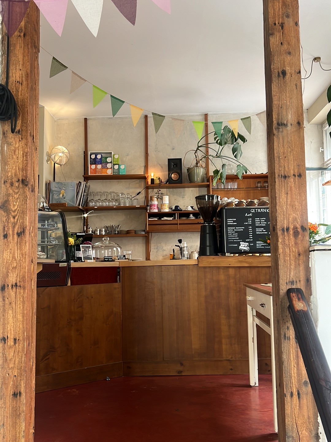 S1 Vinyl & Coffee: the place