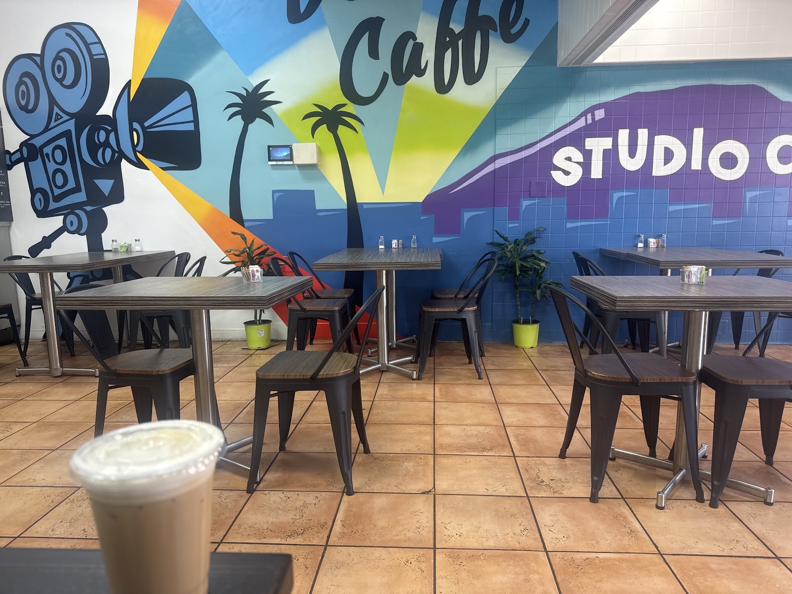 Victory Caffe-Studio City: the place