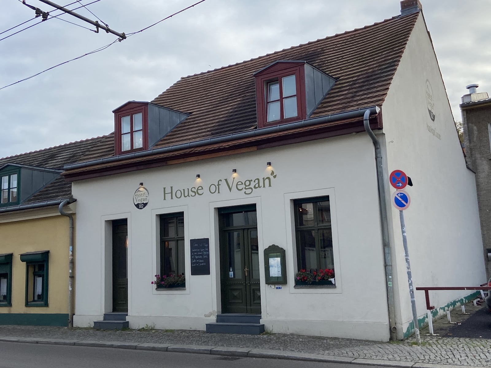 House of vegan 182: the place