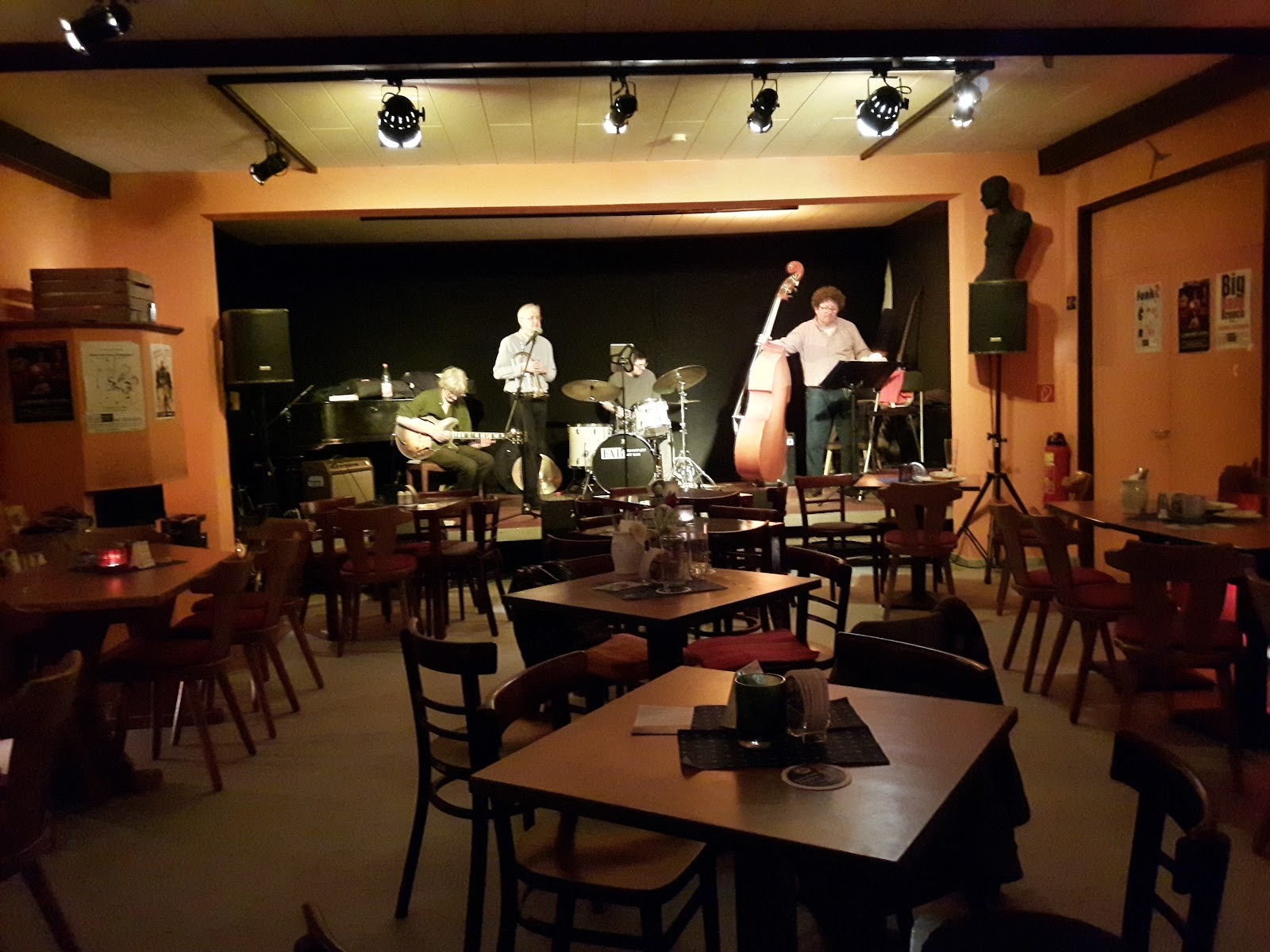 Frankfurt Art Bar: the place