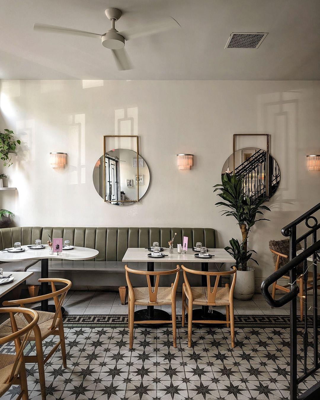 Monarch Izakaya Restaurant: the place