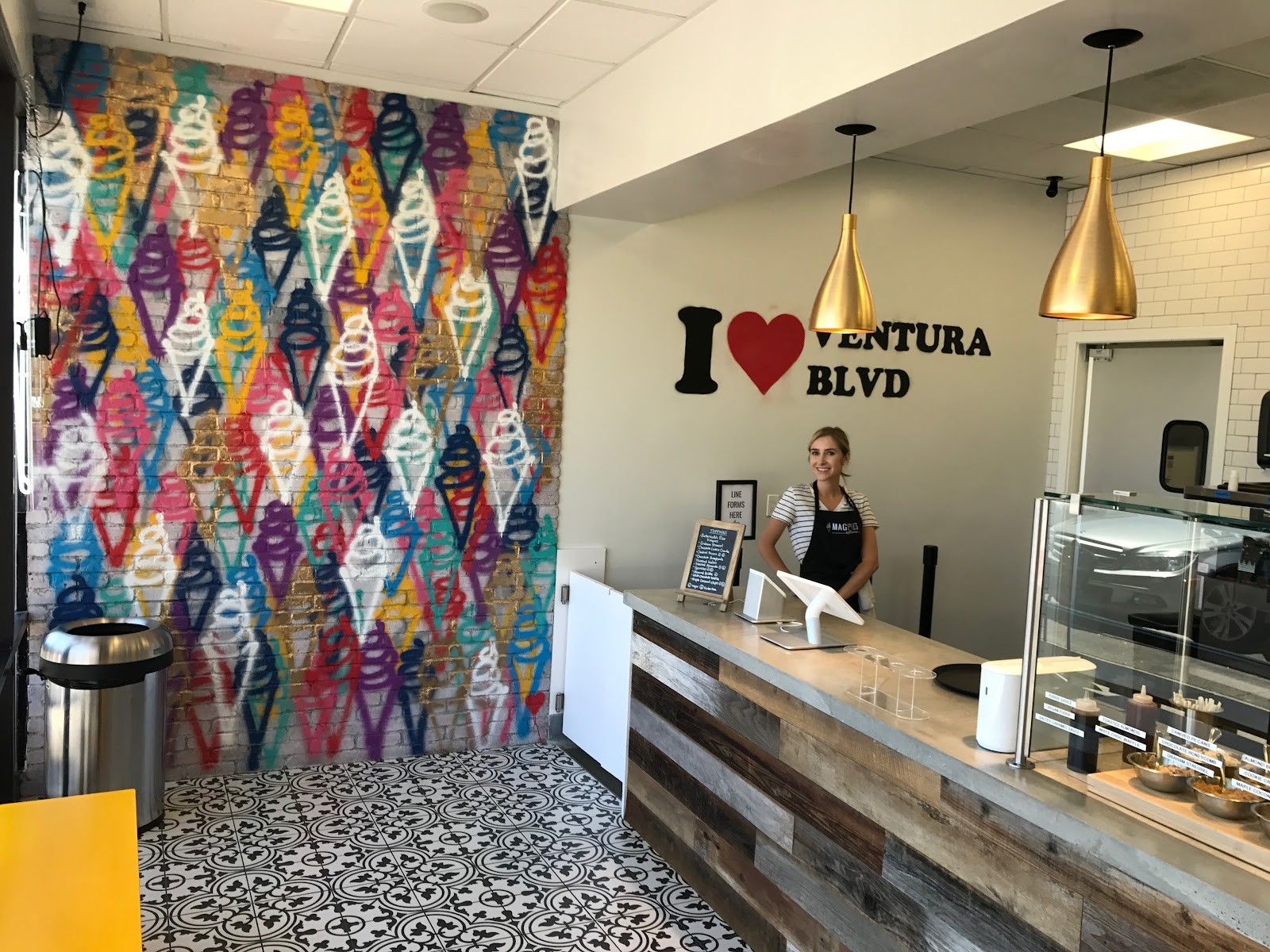 Magpies Softserve: the place