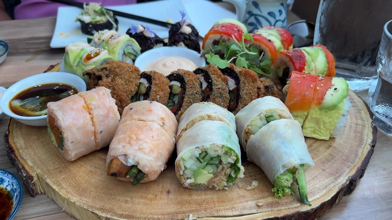 Ohana Sushi Vegan: food & drinks