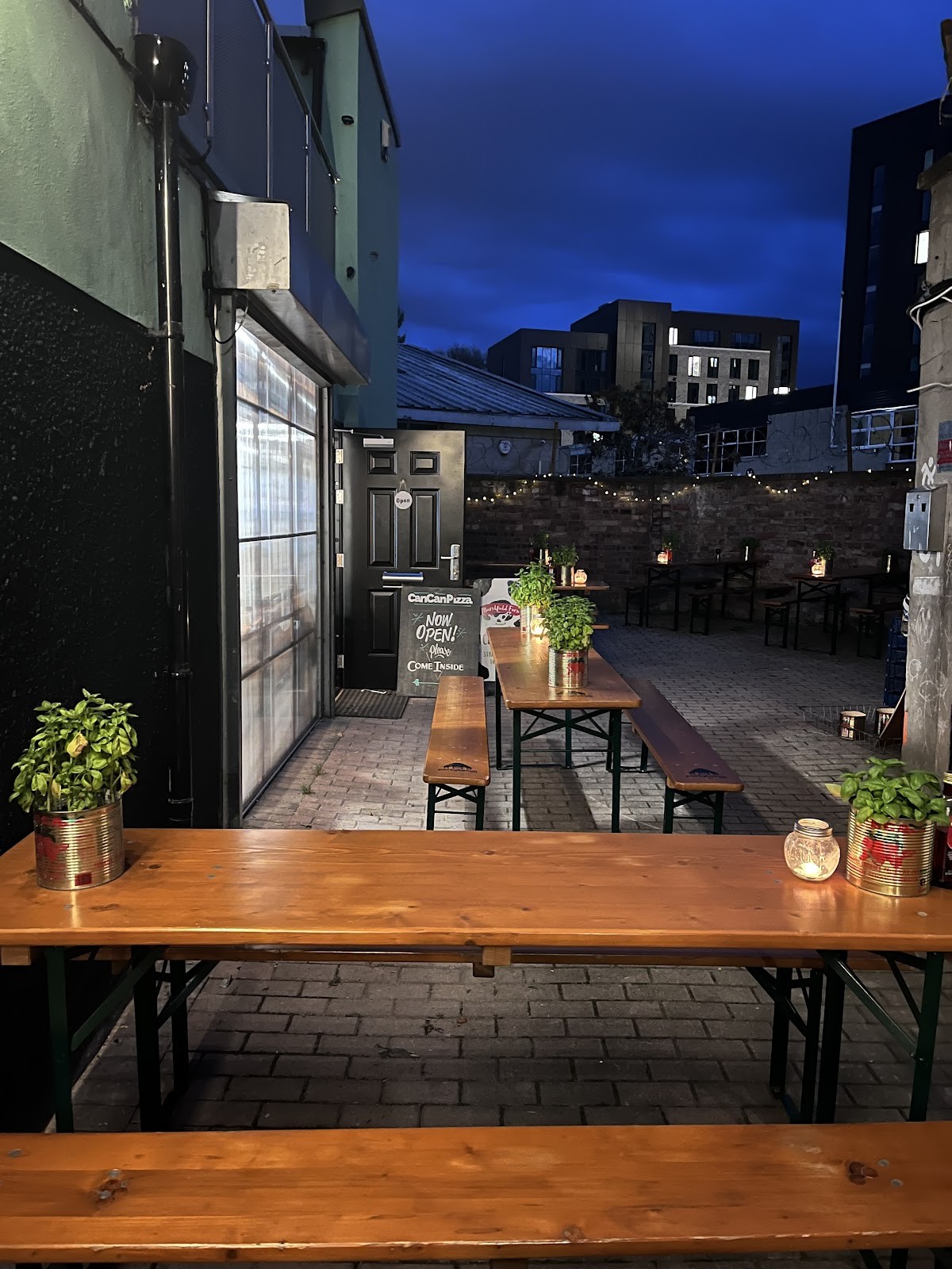 CanCanPizza Bristol: the place