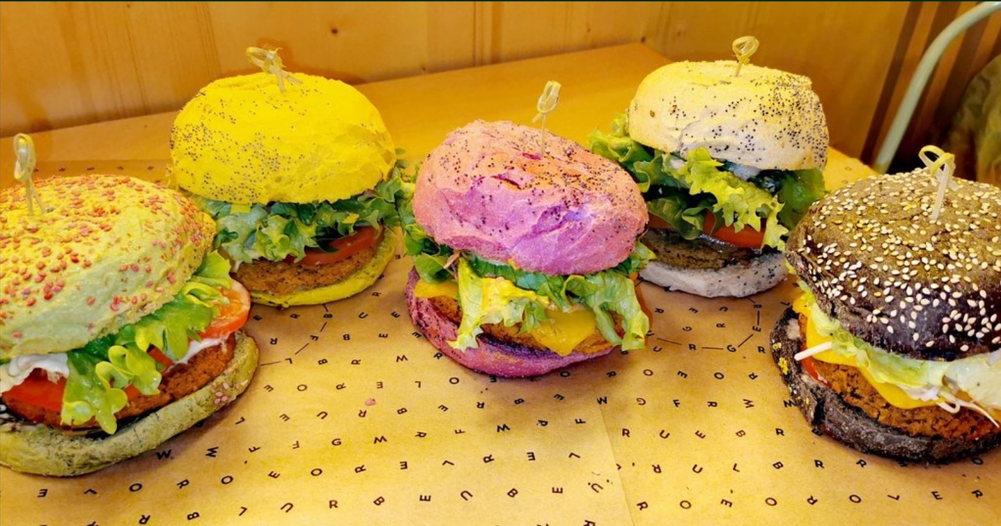Flower Burger: food & drinks