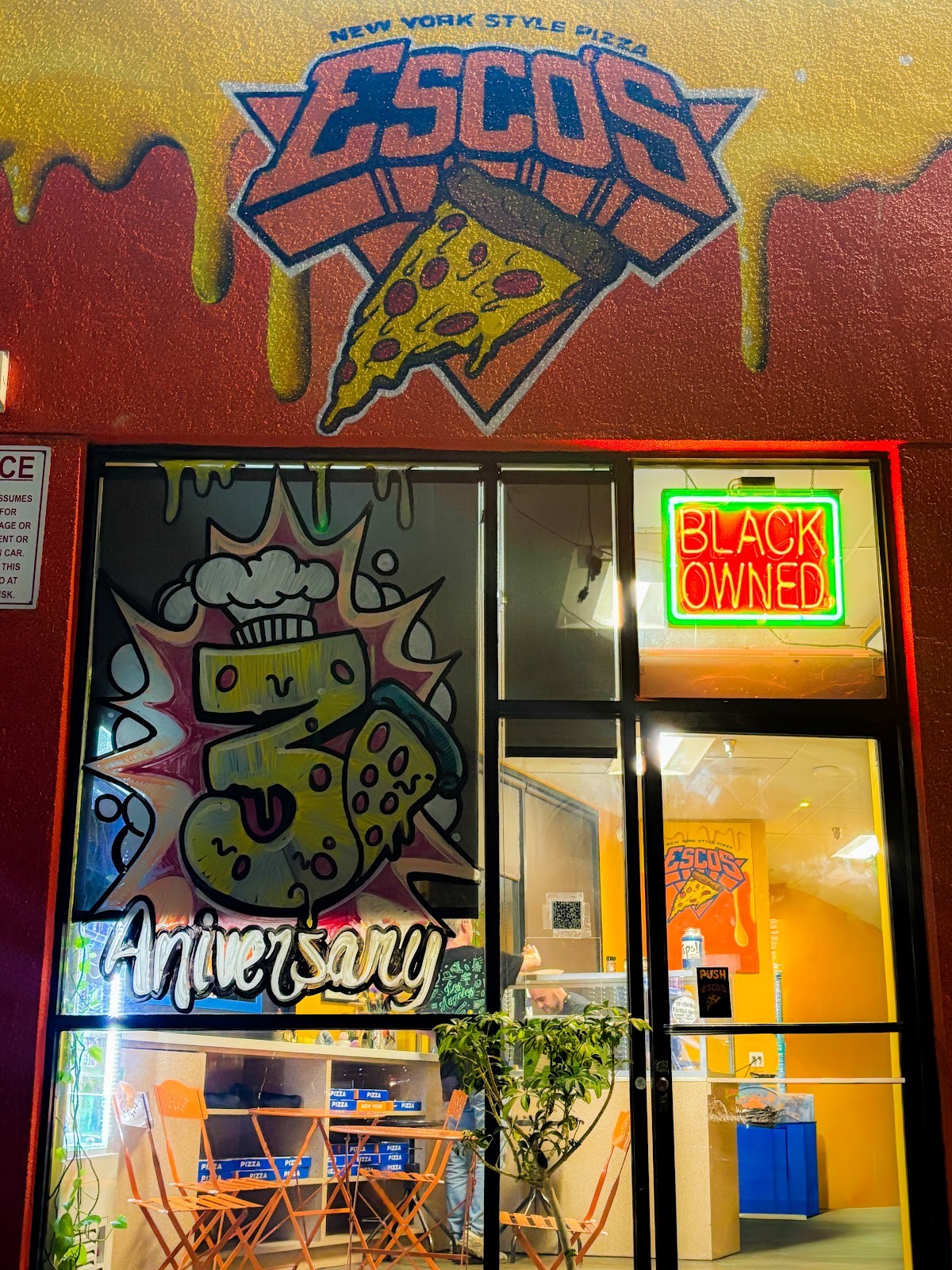Esco's Pizza: the place