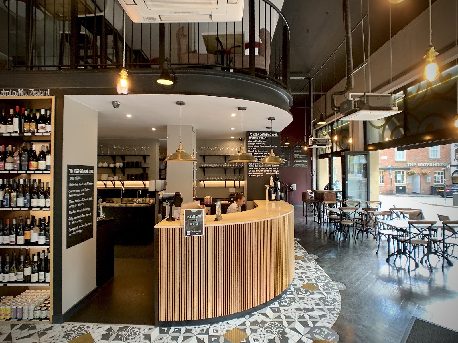 Salut Wines: the place