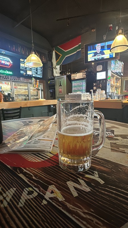 The Cambie Bar & Grill: photo 4