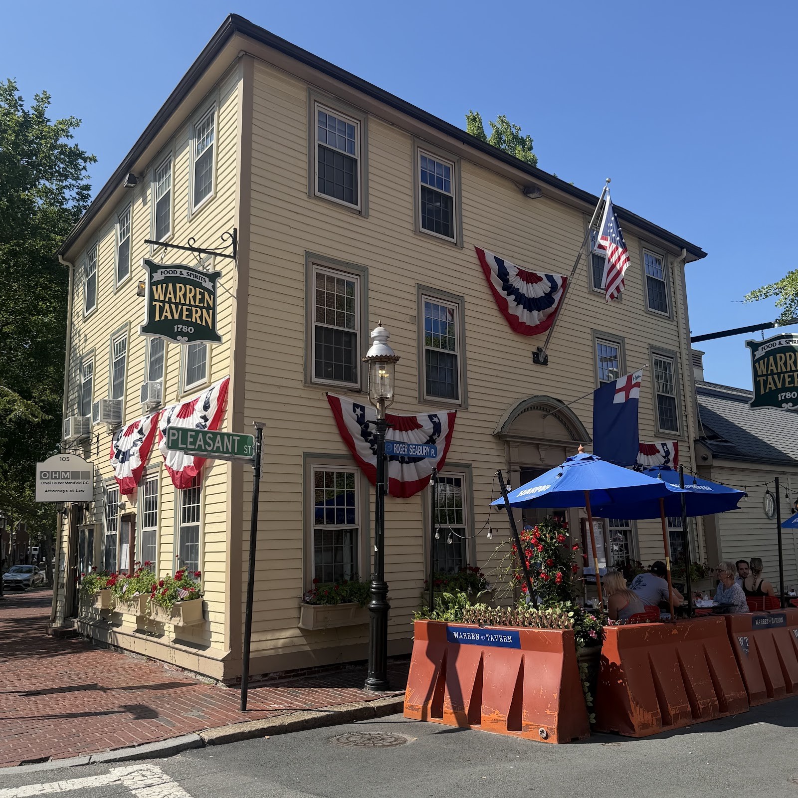 Warren Tavern: the place