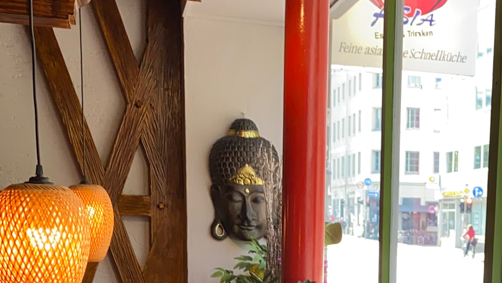 Asia Bistro: the place