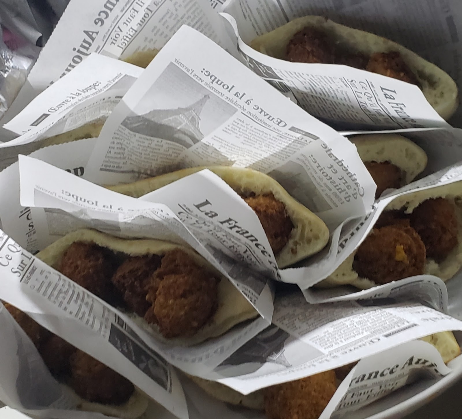 Falafeland Anat food truck: food & drinks