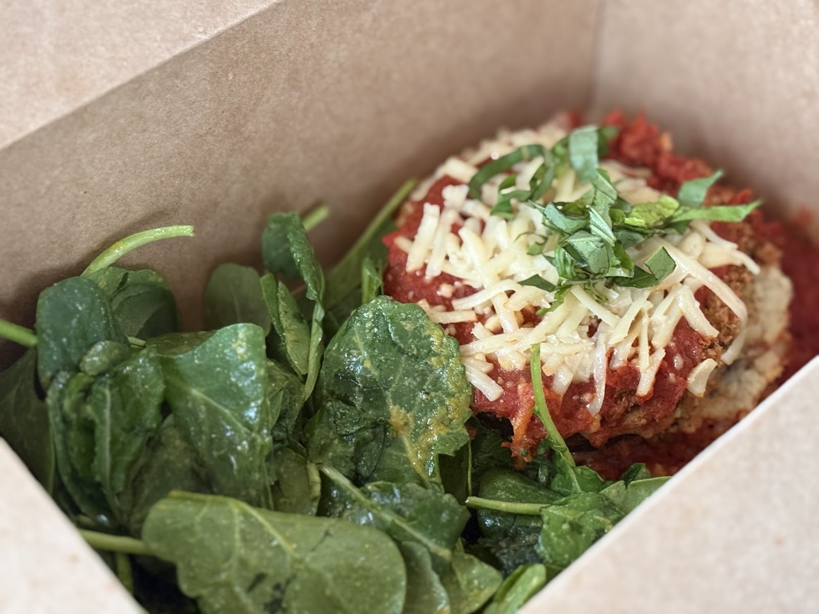 Bistro Vonish: food & drinks