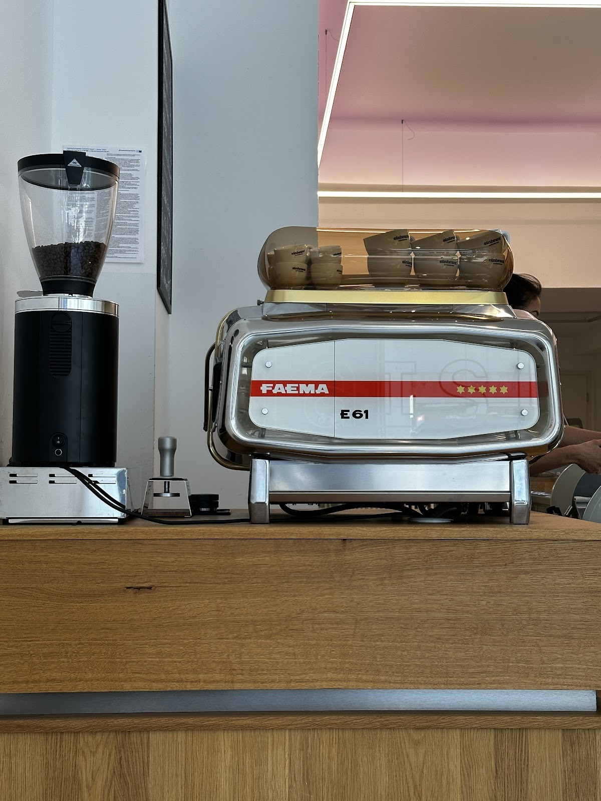 Ais - [ais] Eismanufaktur: the place