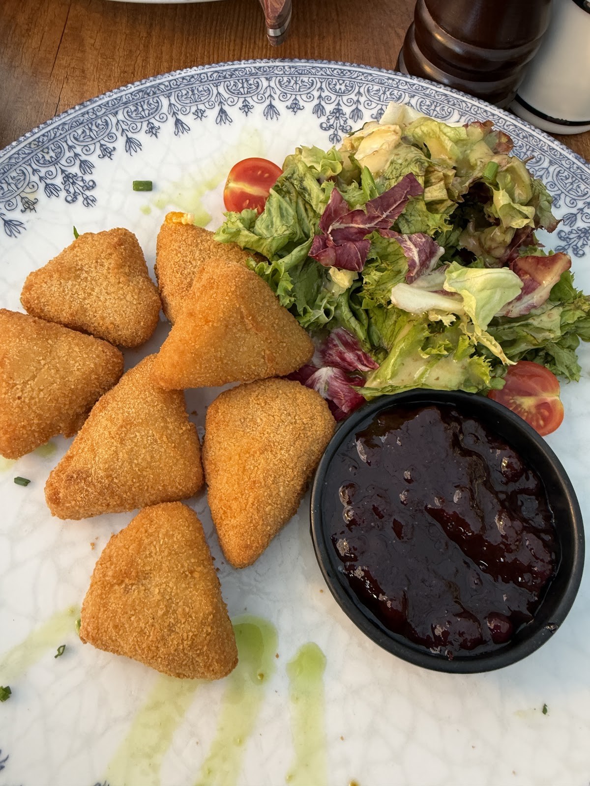 Velani Restaurant - 1080: food & drinks