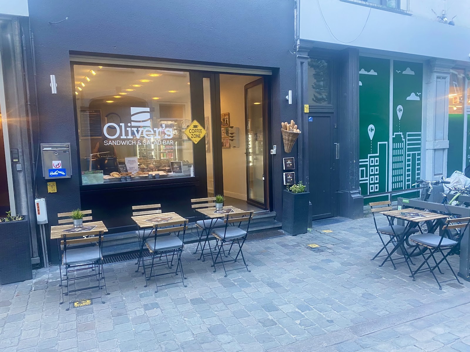 Oliver's Sandwich & Salad Bar: the place