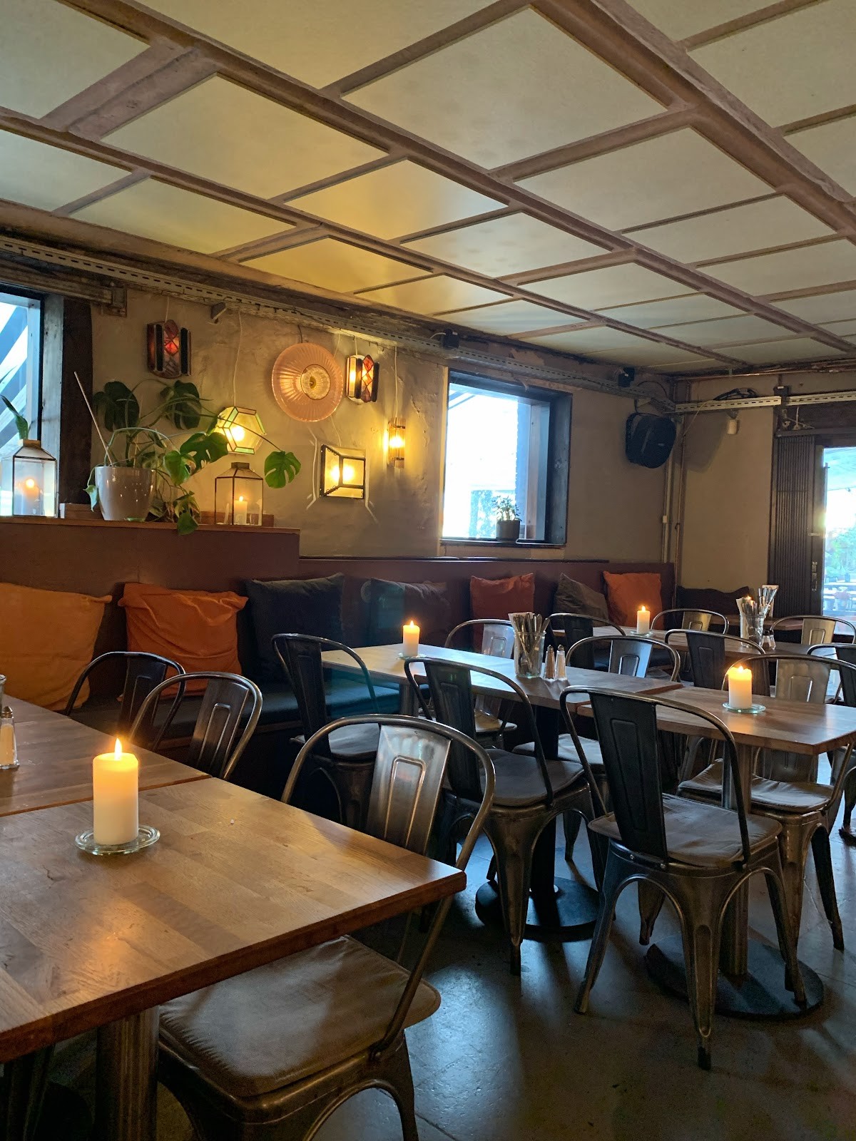 Kayak Bar: the place