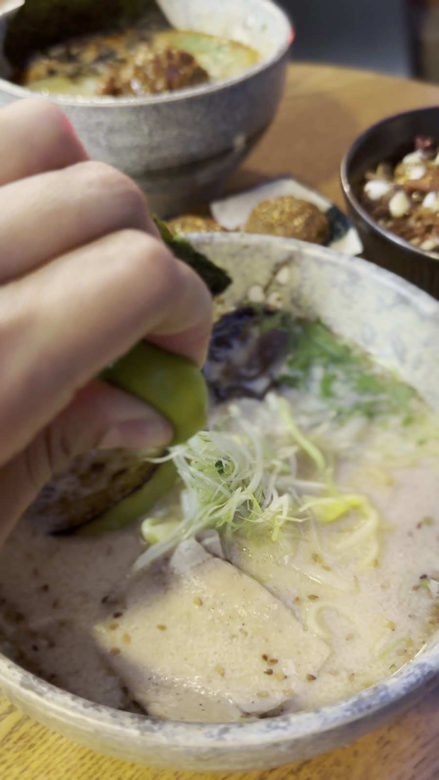 無口小廚 Mukuchi Kitchen & Bar: food & drinks