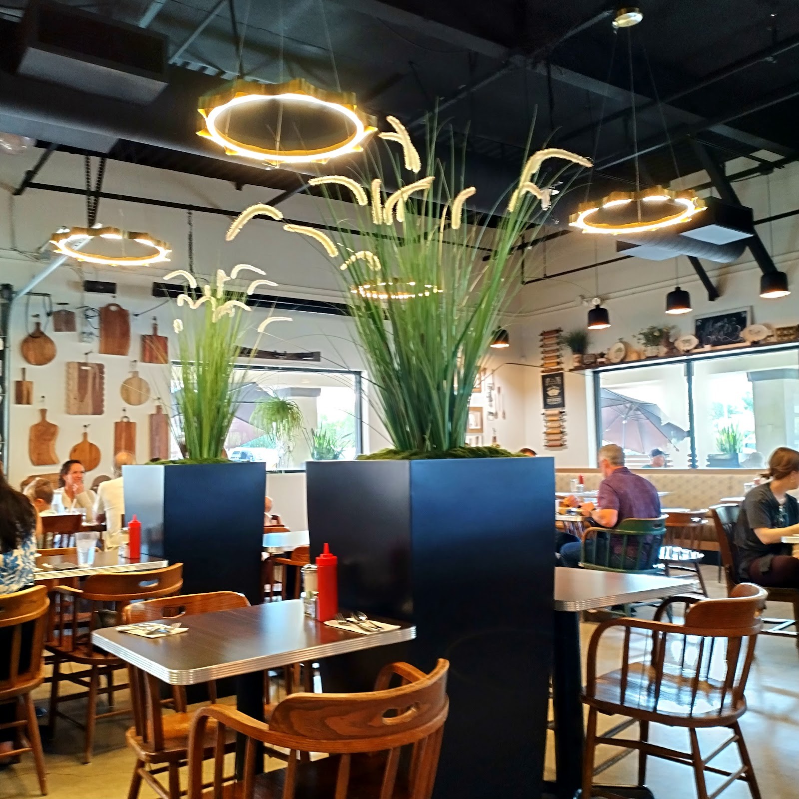 Mama Kat's Restaurant: the place