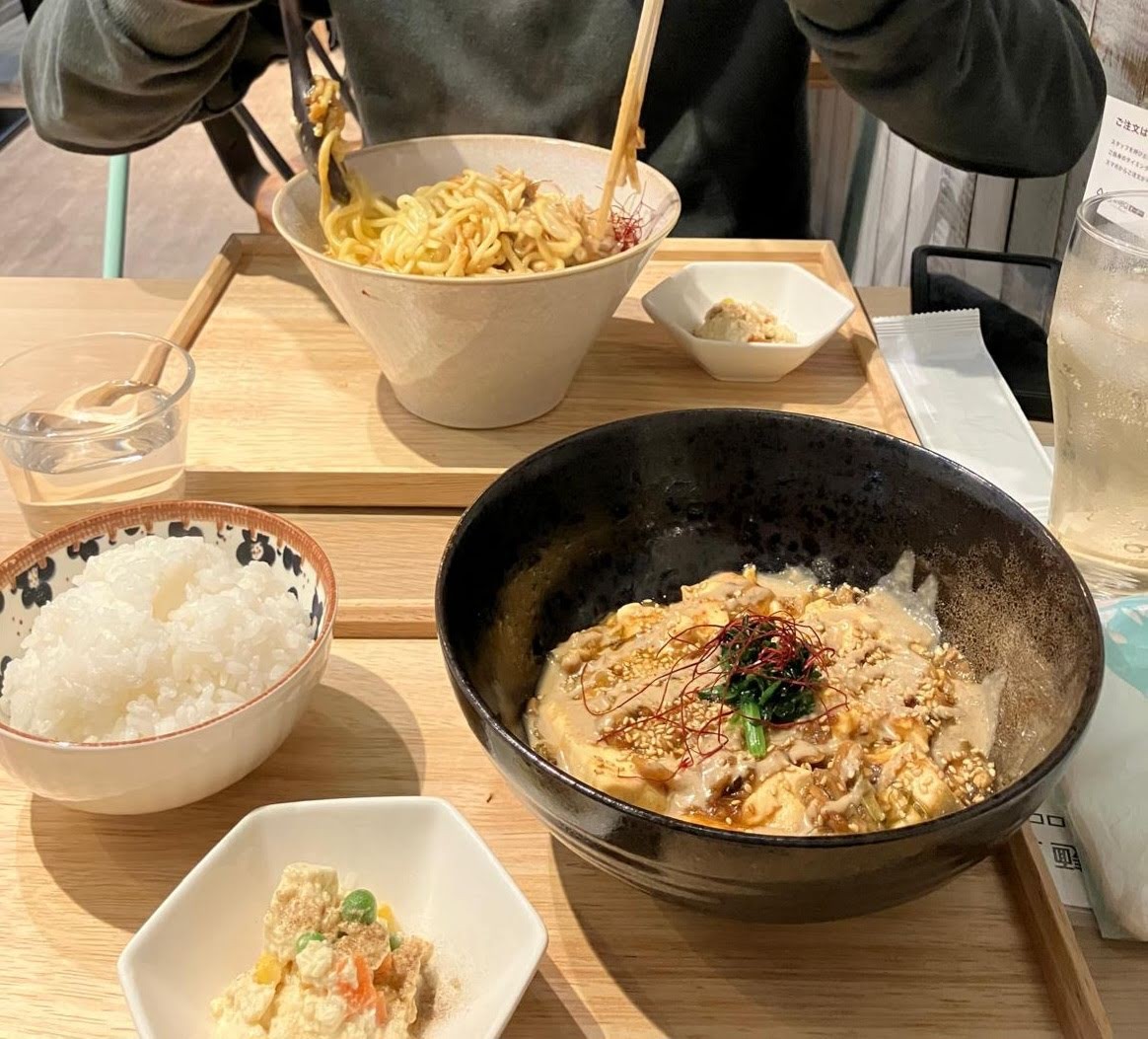 罪無き麻婆豆腐 三田店: food & drinks