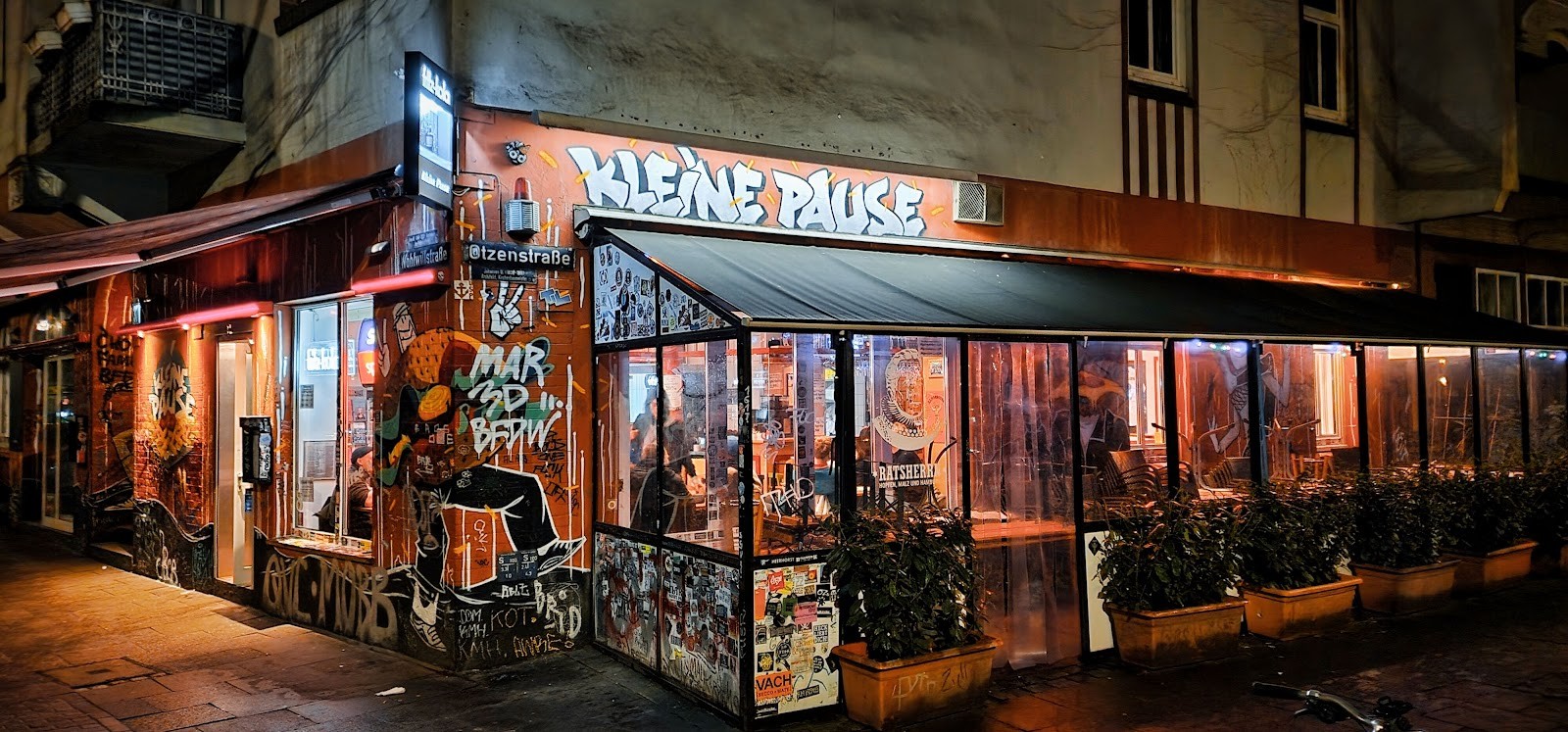 Kleine Pause: the place