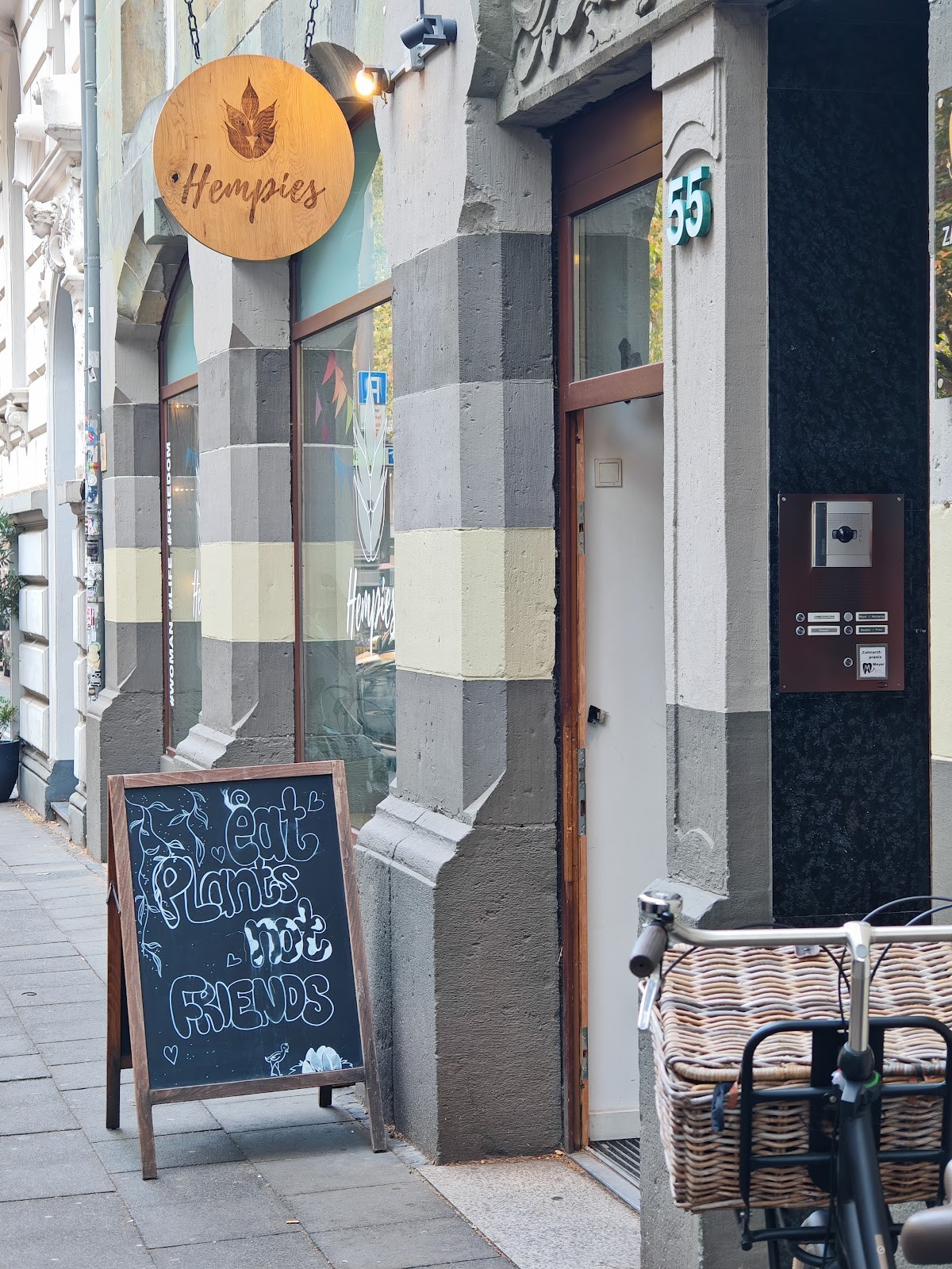 Hempies - veganes Bistro: the place