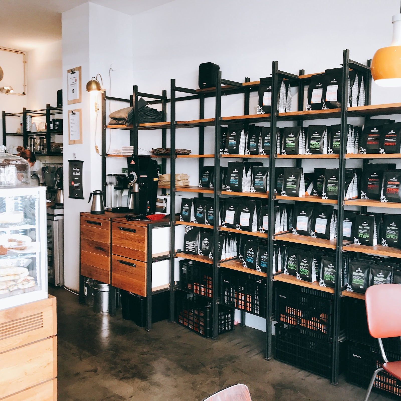HEILANDT | Café Belgisches Viertel: the place