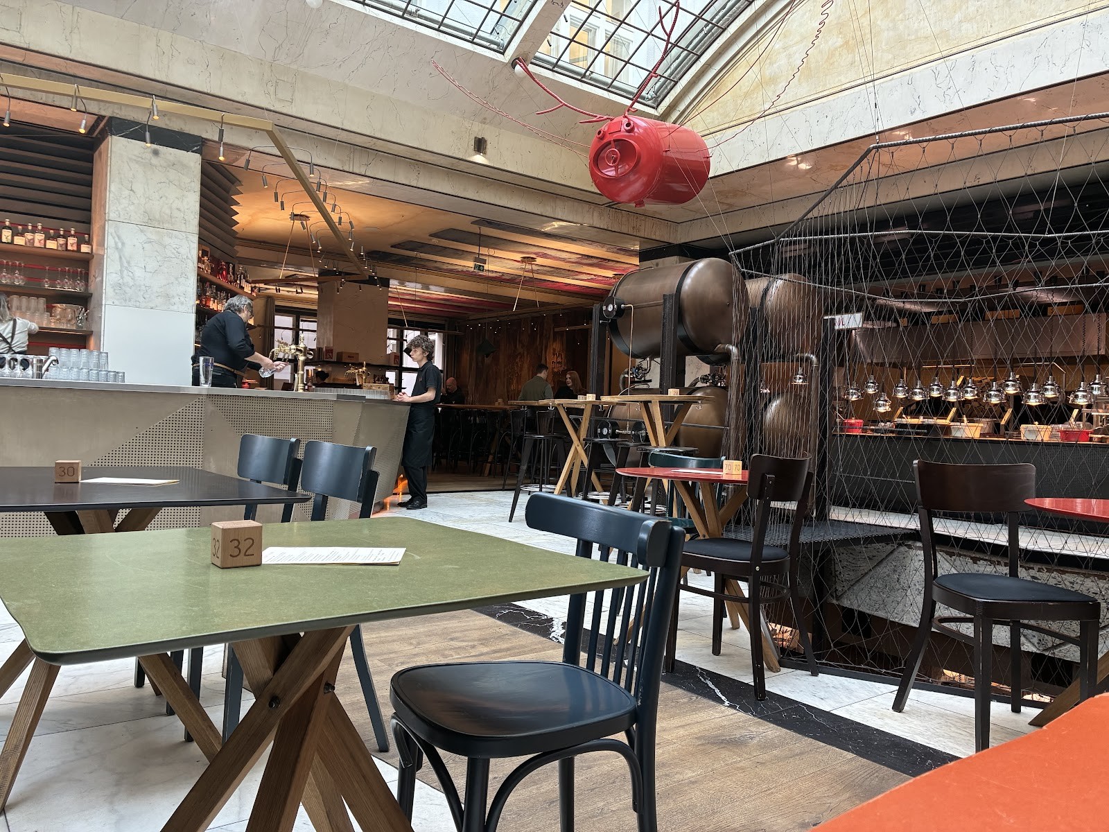 Restaurace Červený jelen: the place