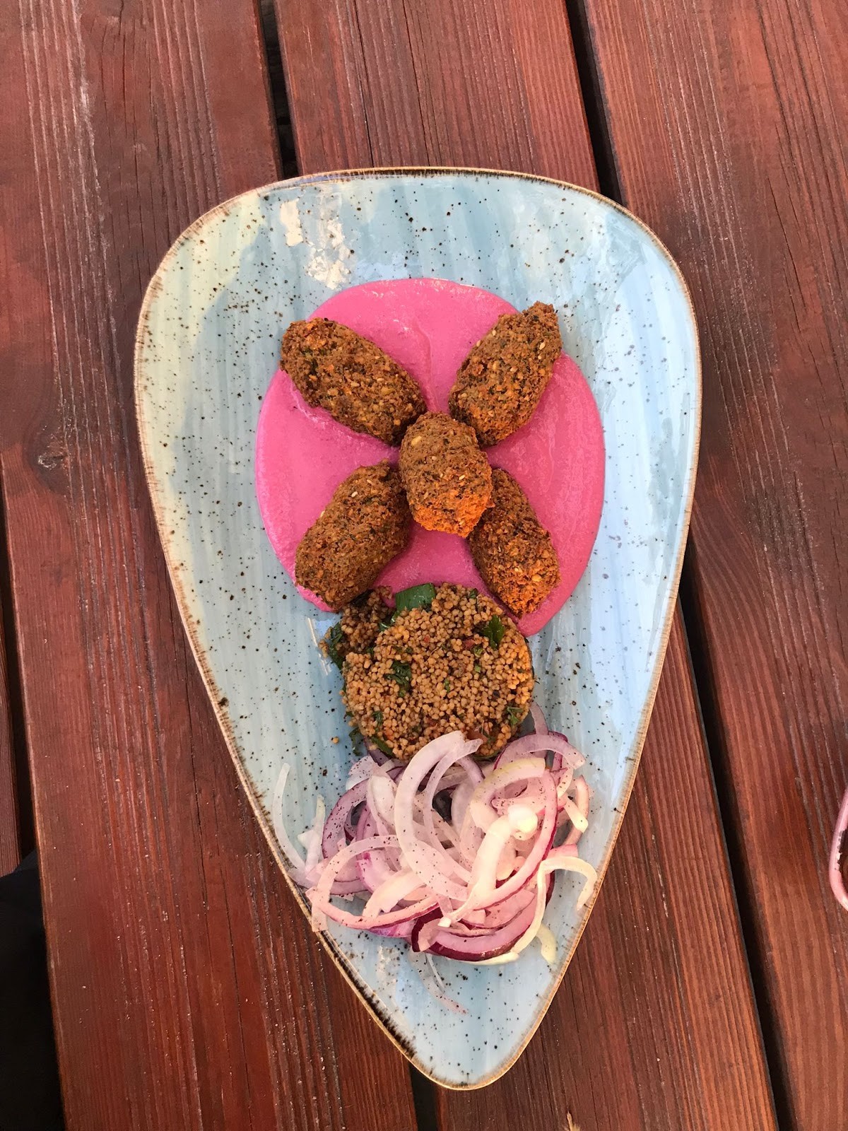 Gaia Kitchen: food & drinks