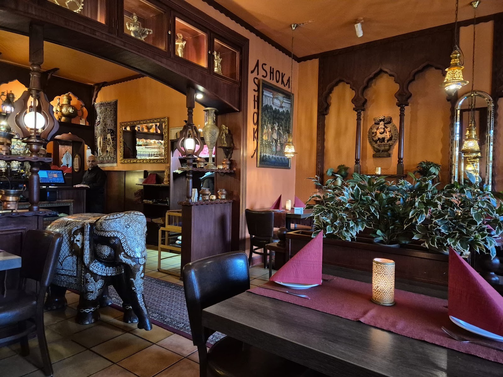 ASHOKA Indisches Restaurant: the place