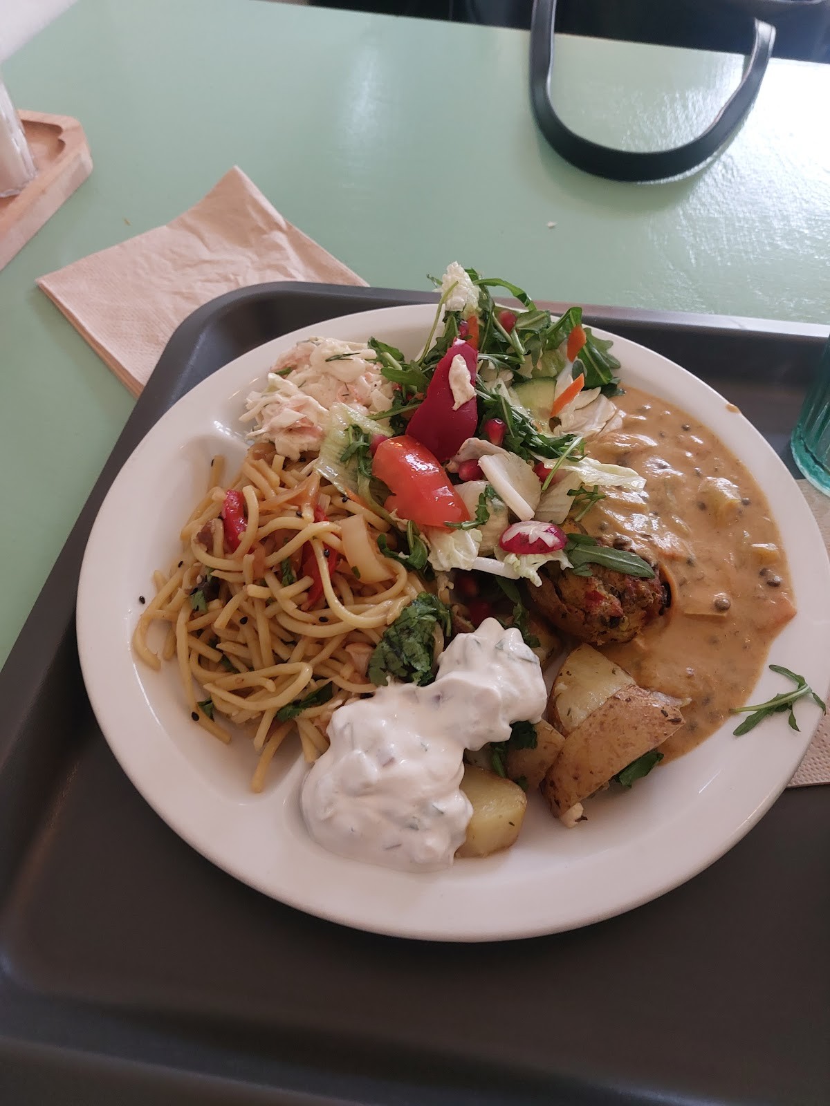 Sandokan Vegan Bistro: food & drinks