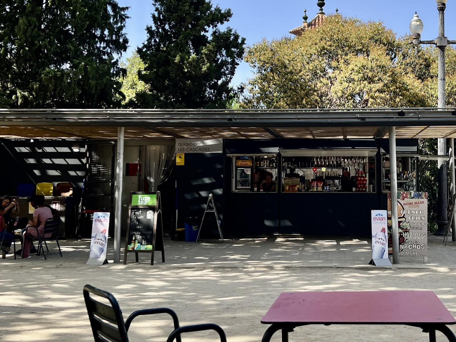 Bar Les Cascades: the place