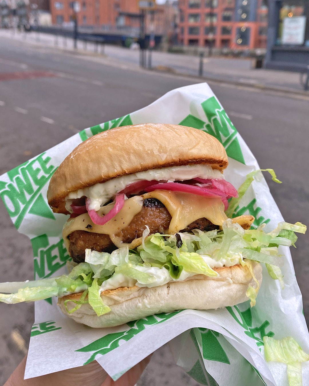 Oowee Vegan Baldwin St. - Plant Based Burgers, Fried Chicken & Shakes.: food & drinks