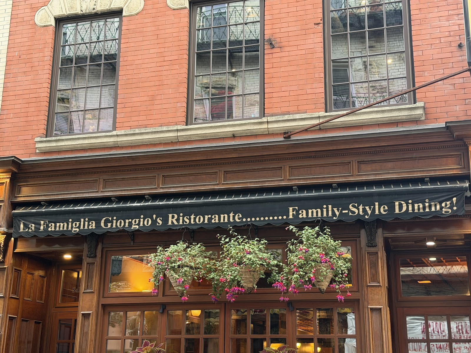 La Famiglia Giorgio's Restaurant: the place