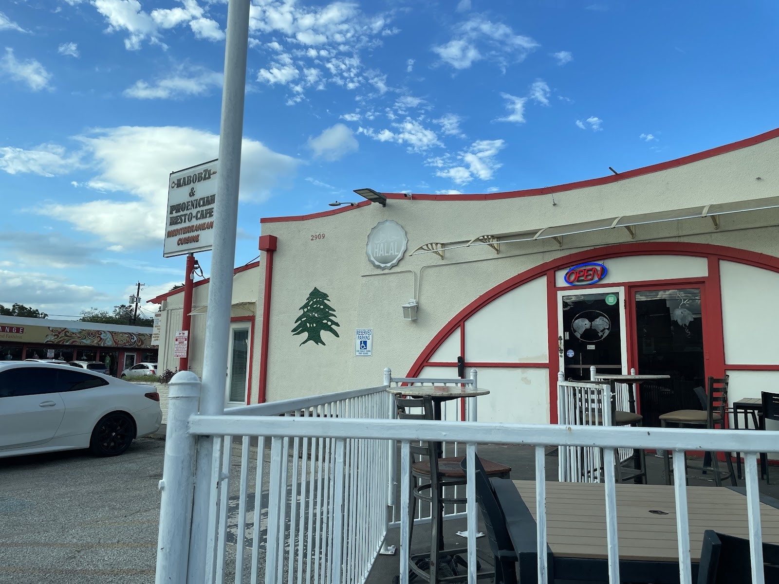 Kabobzi Mediterranean Grill: the place