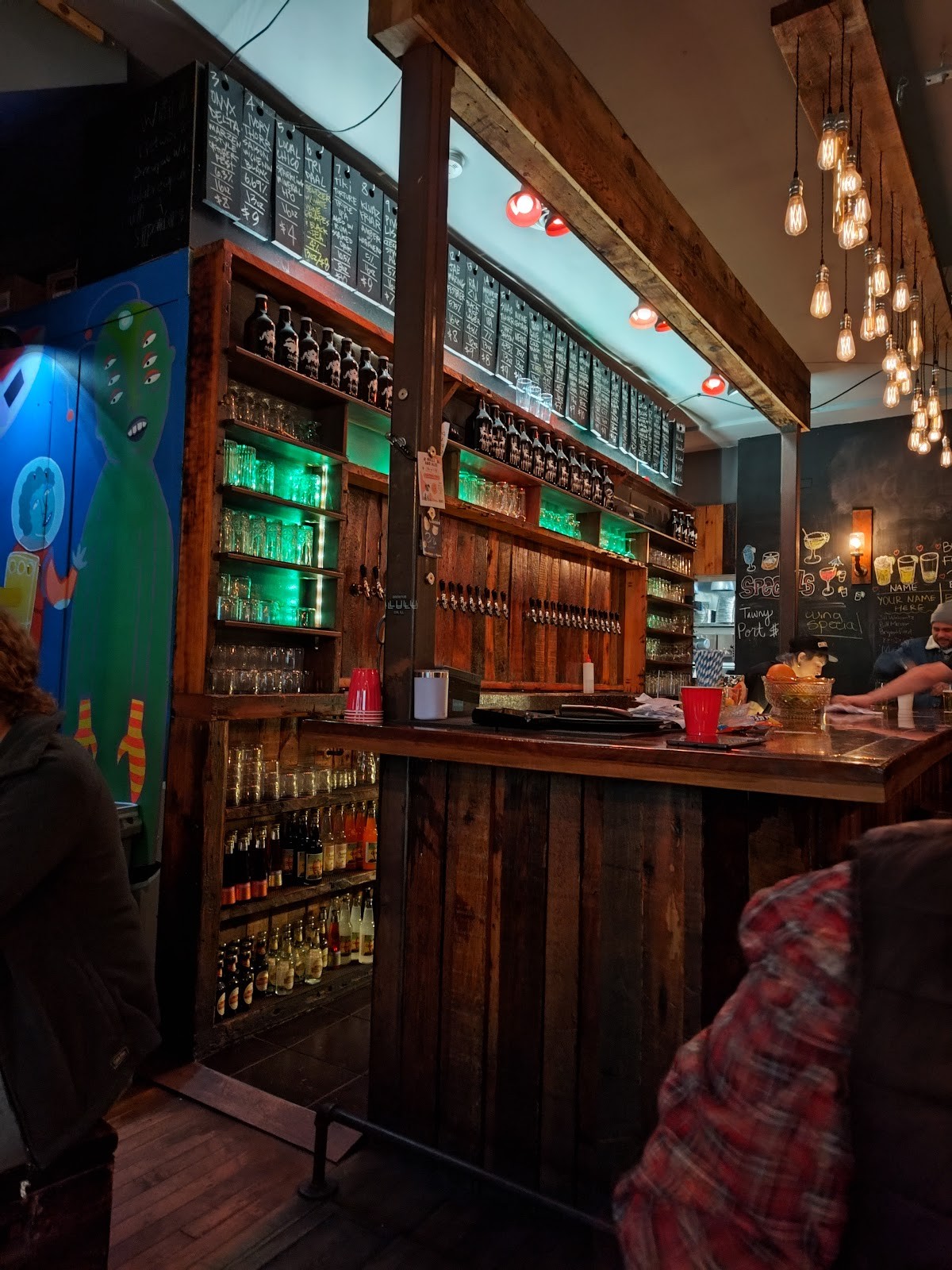 Alulu Brewery and Pub: the place