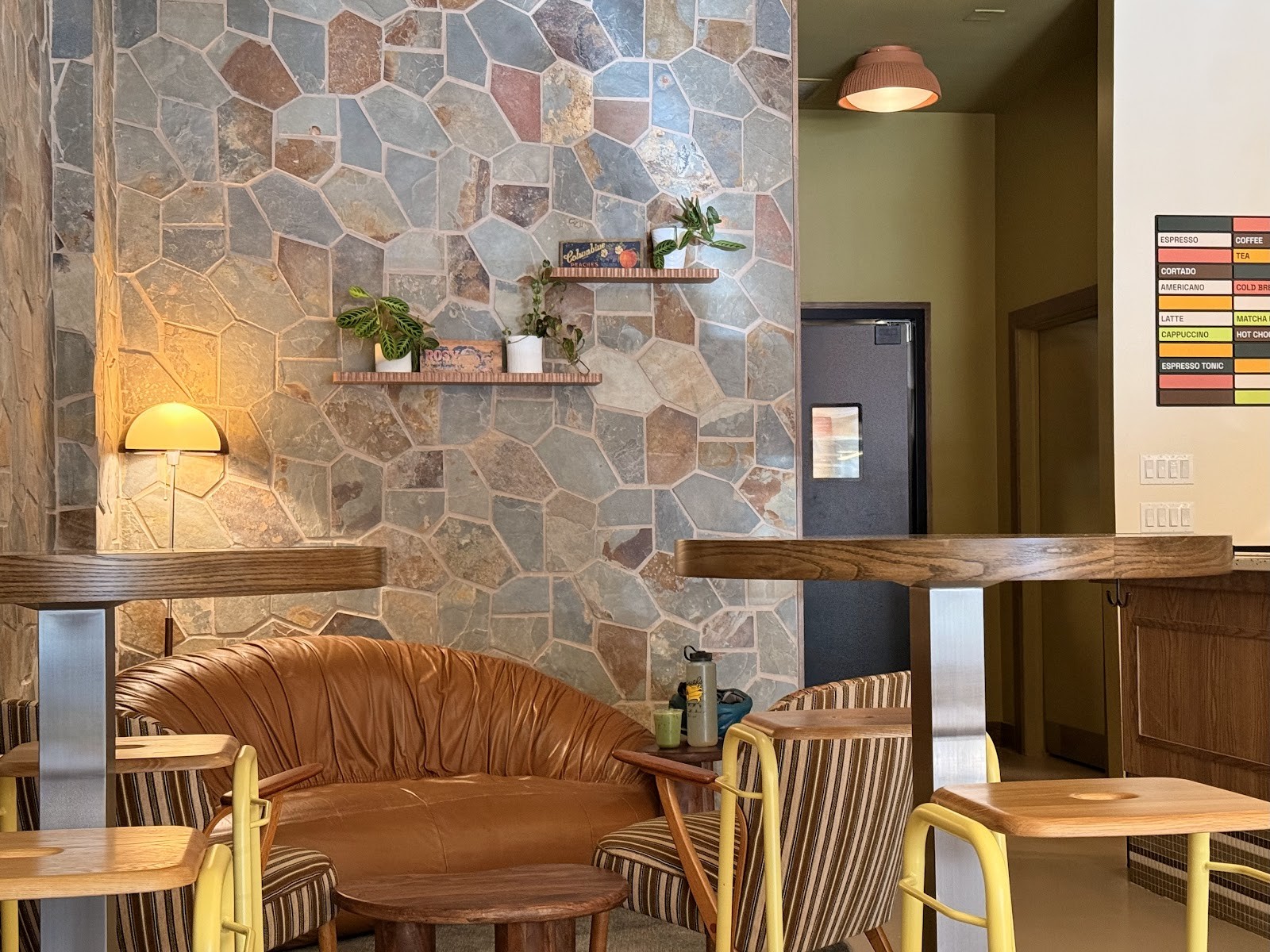 Dewey's Cafe: the place