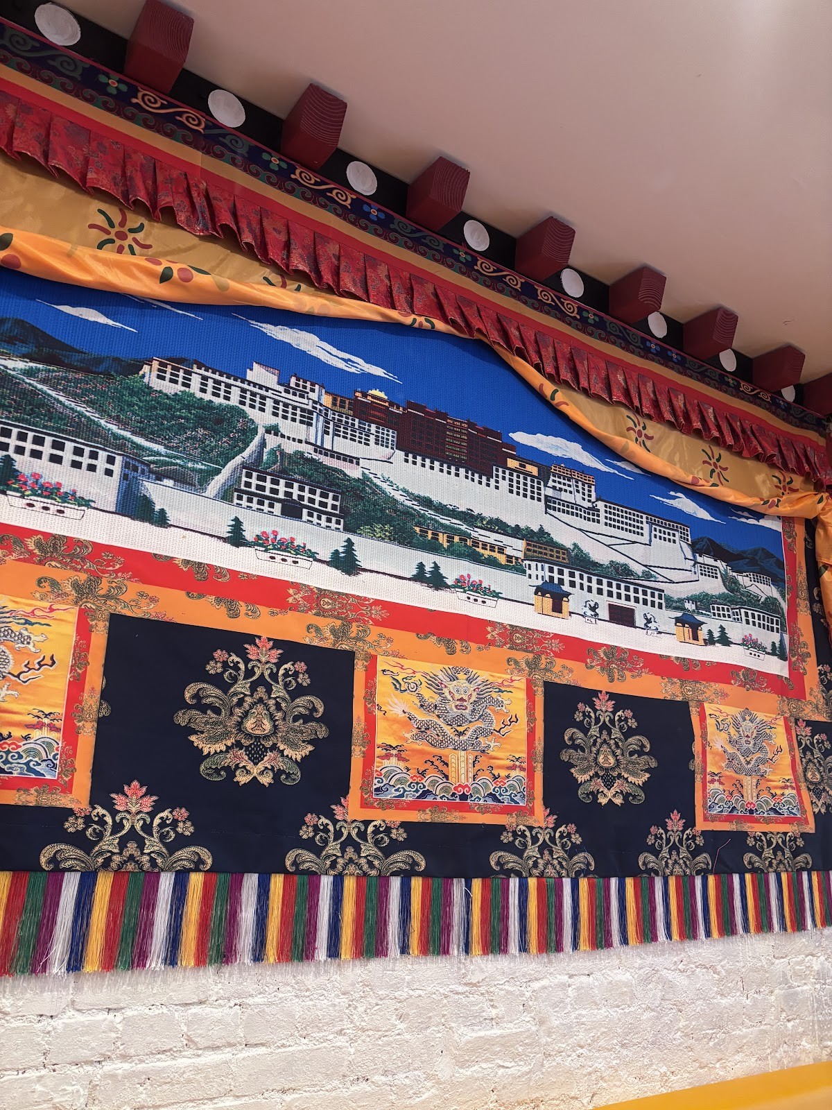 Himalaya Vegan & Organic Restaurant: the place