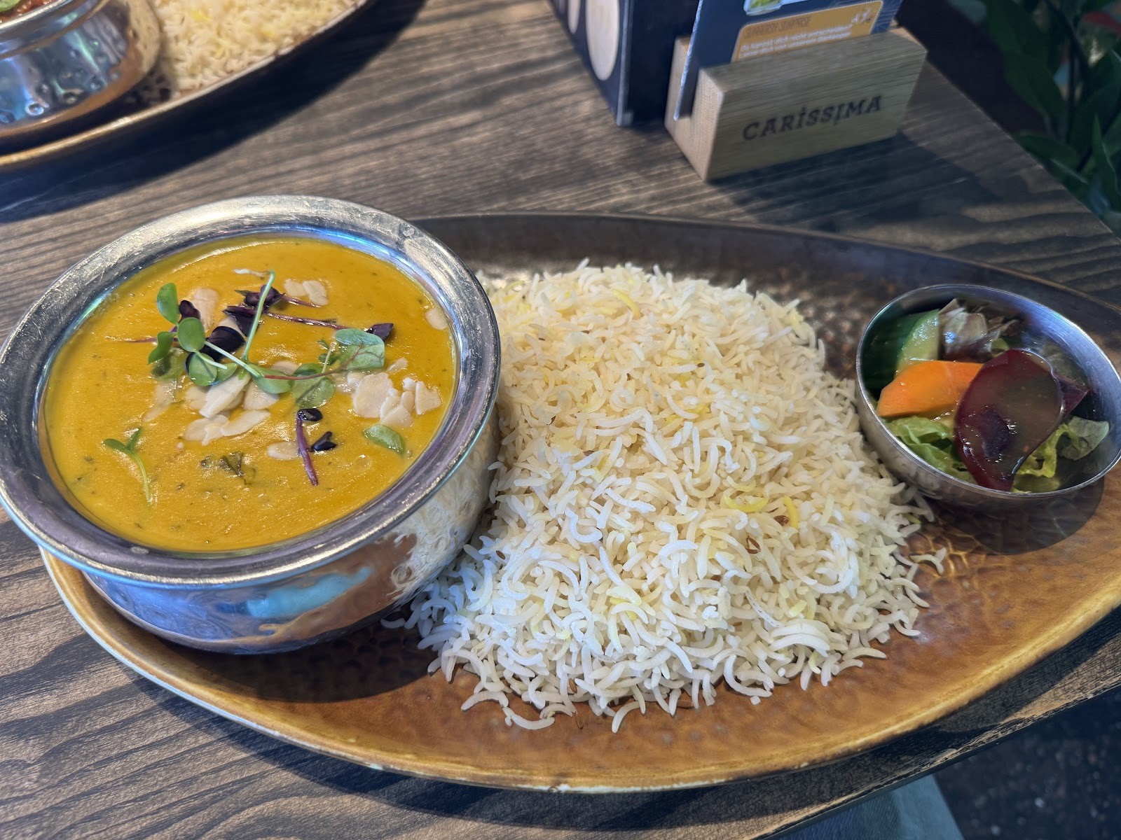 SVAAdish Hoheluft: food & drinks