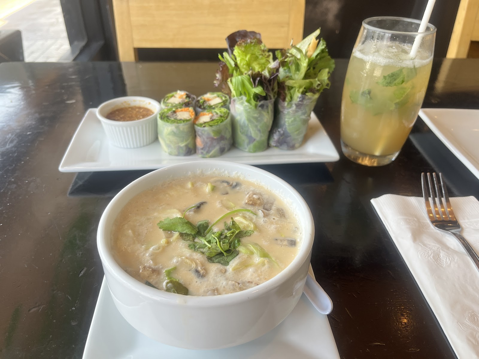 VE Station: food & drinks