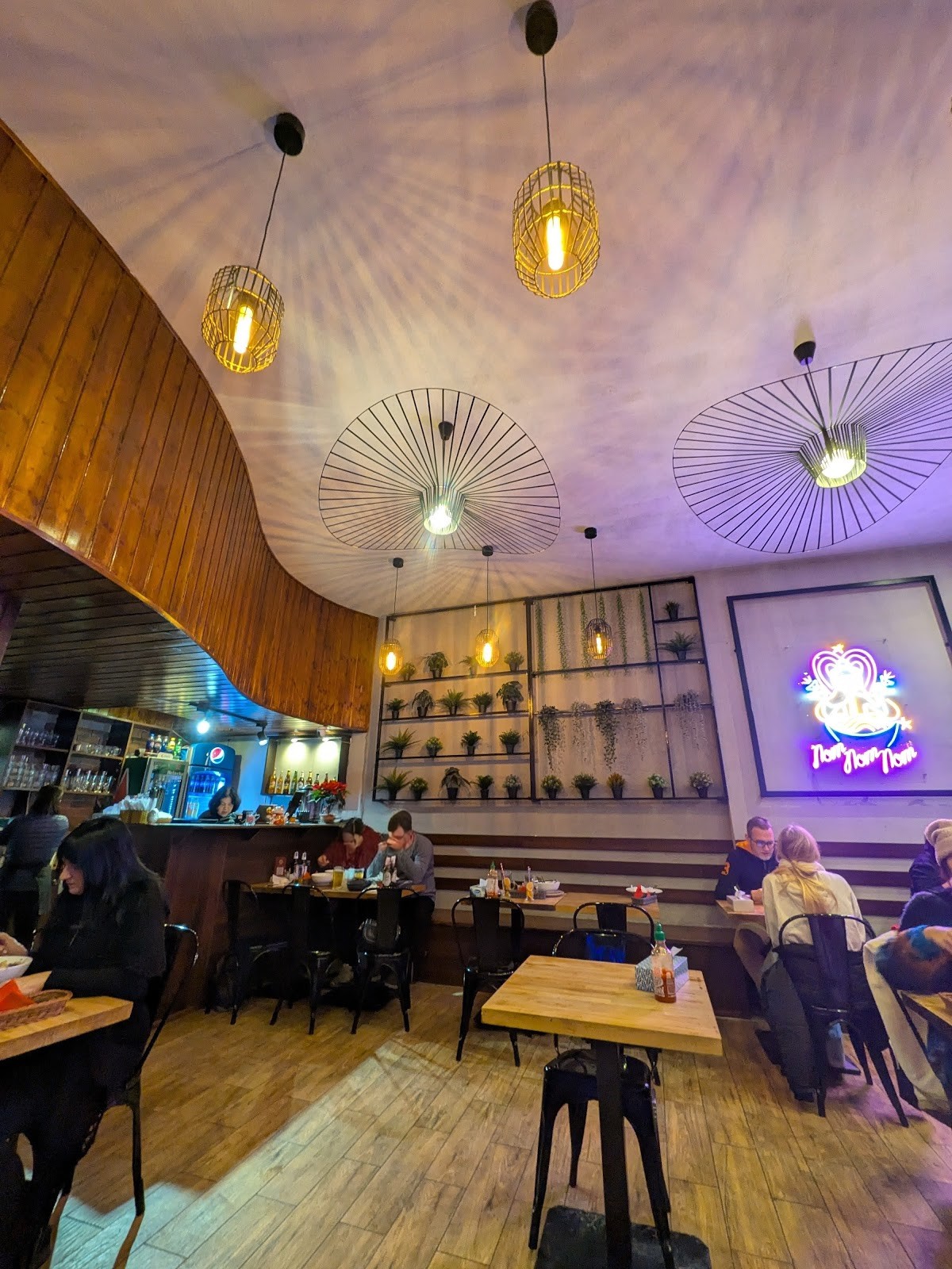 Nom Nom Viet Bistro: the place