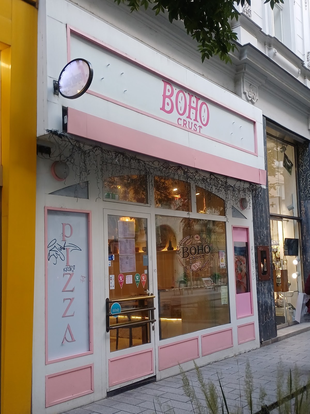 Boho Crust: the place