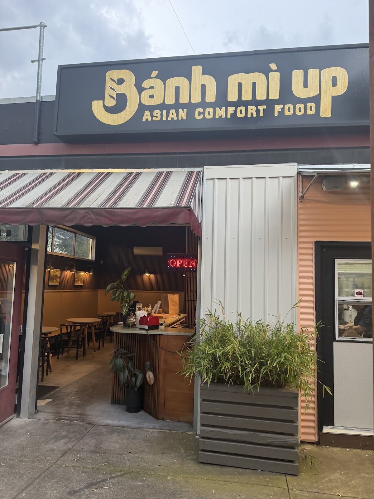 Banh Mi Up: the place