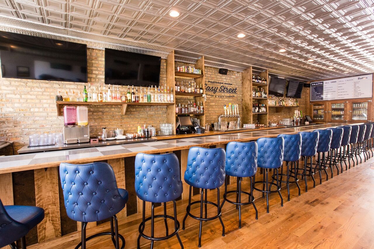 Easy Street Pizza & Beer Garden: the place