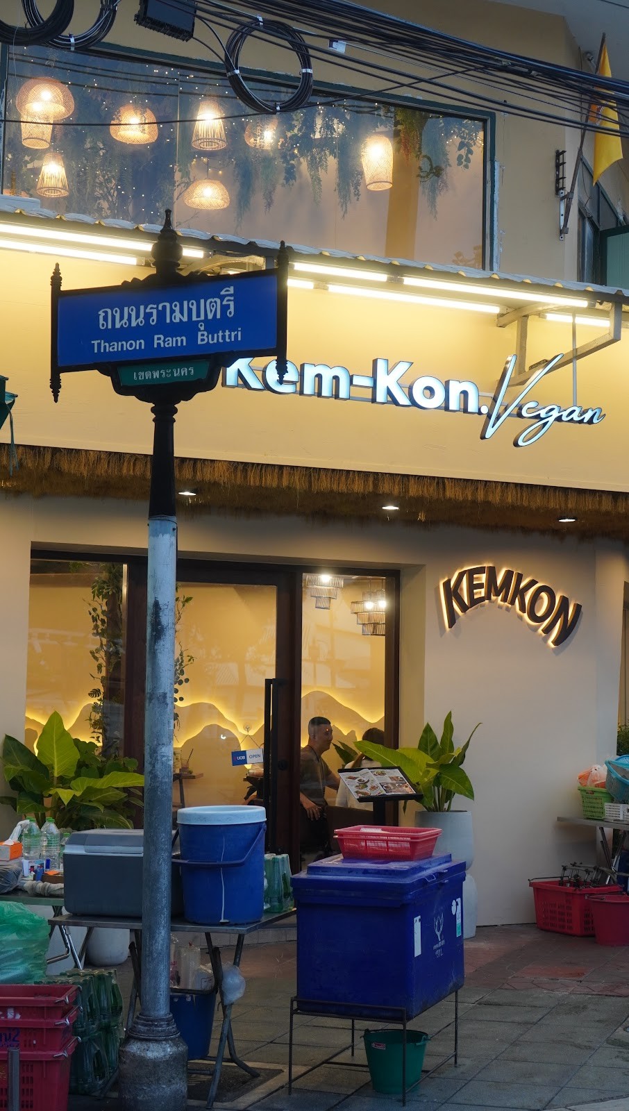 Kem-Kon Khaosan: the place