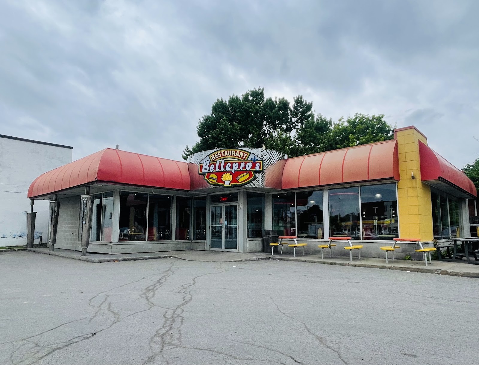 Bellepro's: the place