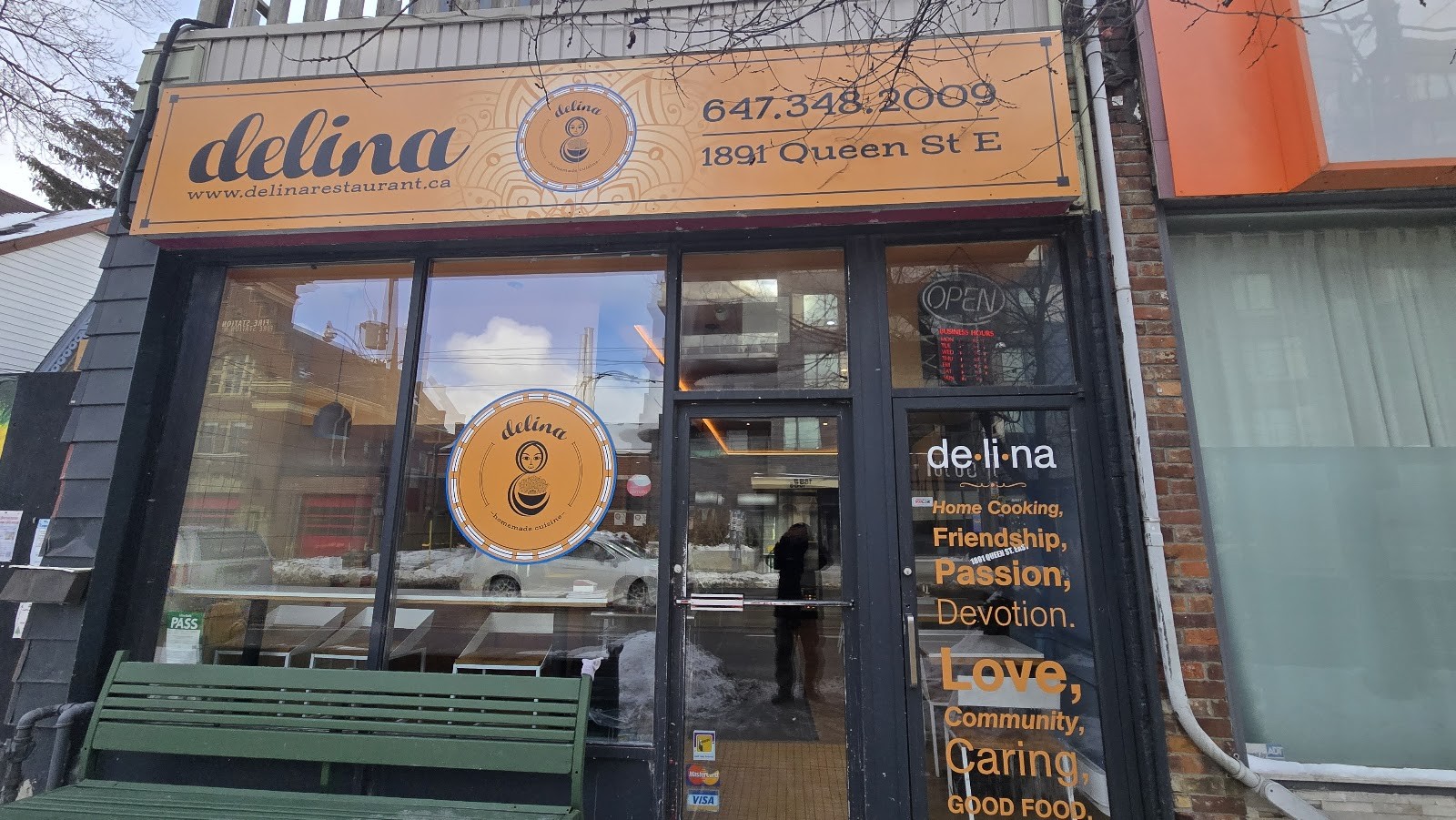Delina Restaurant: the place