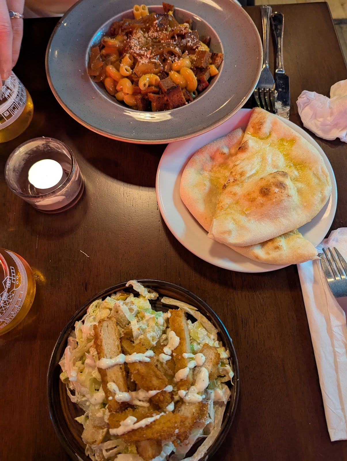 The Glad Cafe CIC: food & drinks