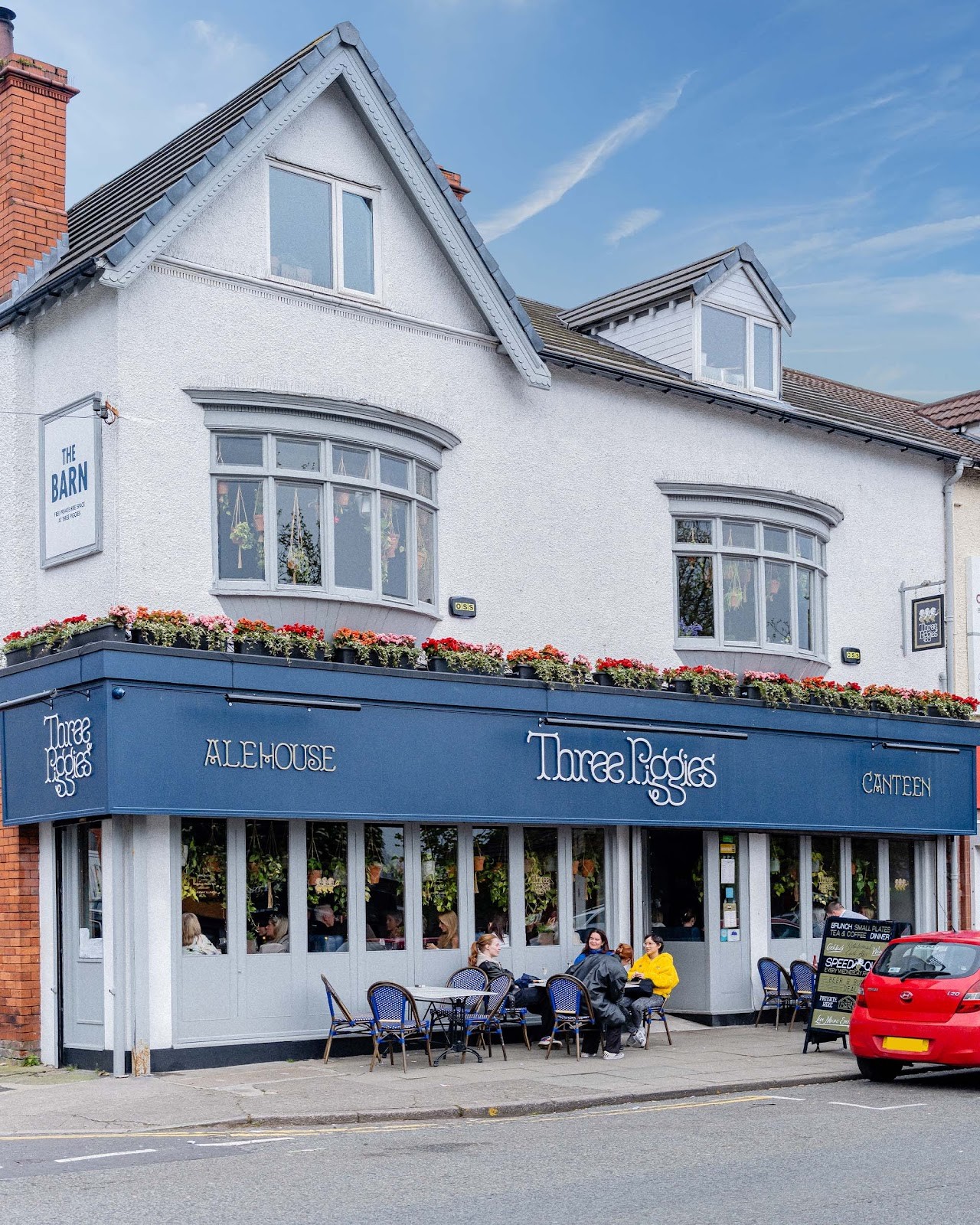 Three Piggies: the place