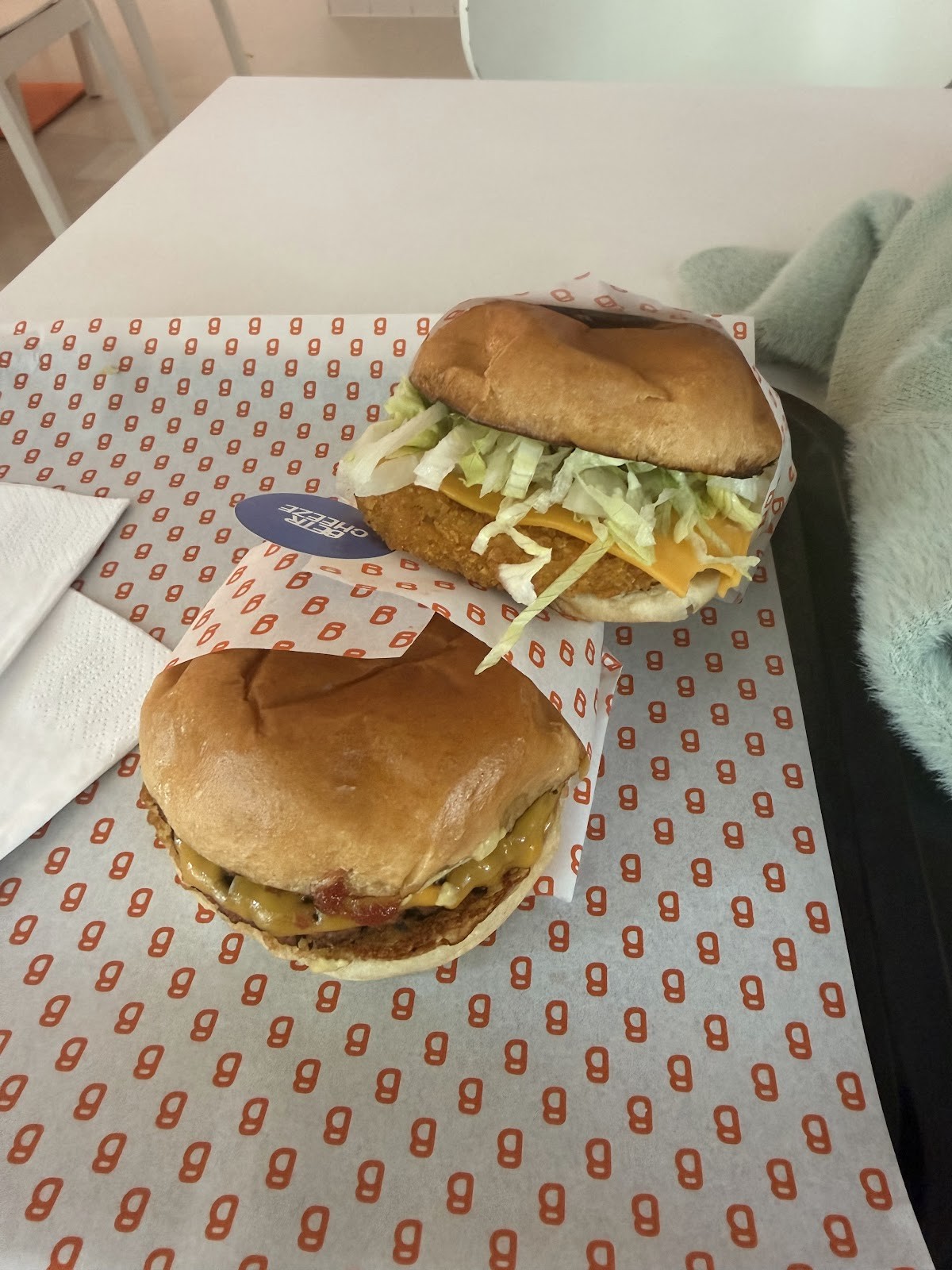 BETR Burger: food & drinks