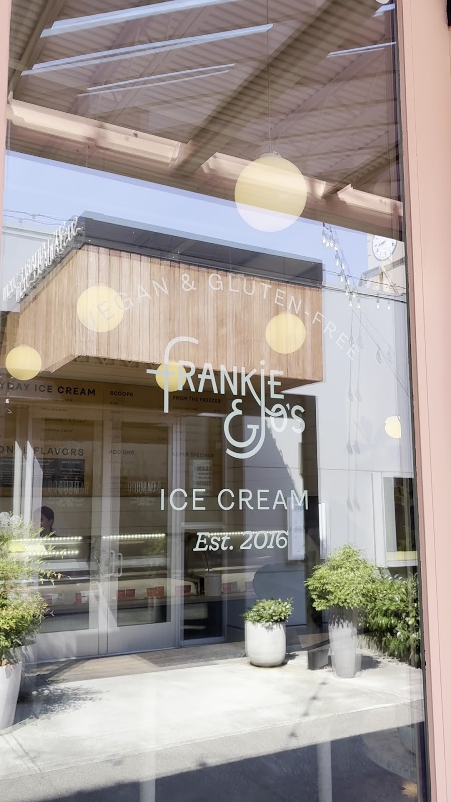 Frankie & Jo's University Village: the place
